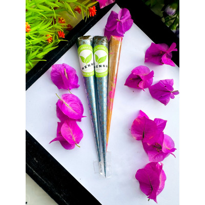 ২ টা হাতের মেহেদী মাঝারি সাইজের ১ টা নখের মেহেদী