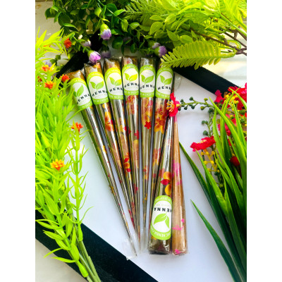 ৬ টা কিনলে ২ টা ফ্রী ( ৬ টা হাতের বড় সাইজের মেহেদী কিনলে ১ টা হাতের এবং ১ টা নখের মেহেদী ফ্রী)